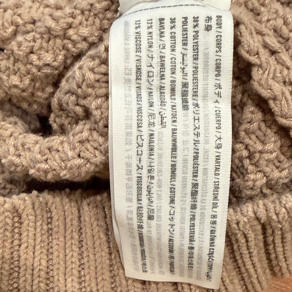 Abercrombie & Fitch Cameron Taupe Cropped Chunky V-Neck Cardigan - Picture 8 of 8
